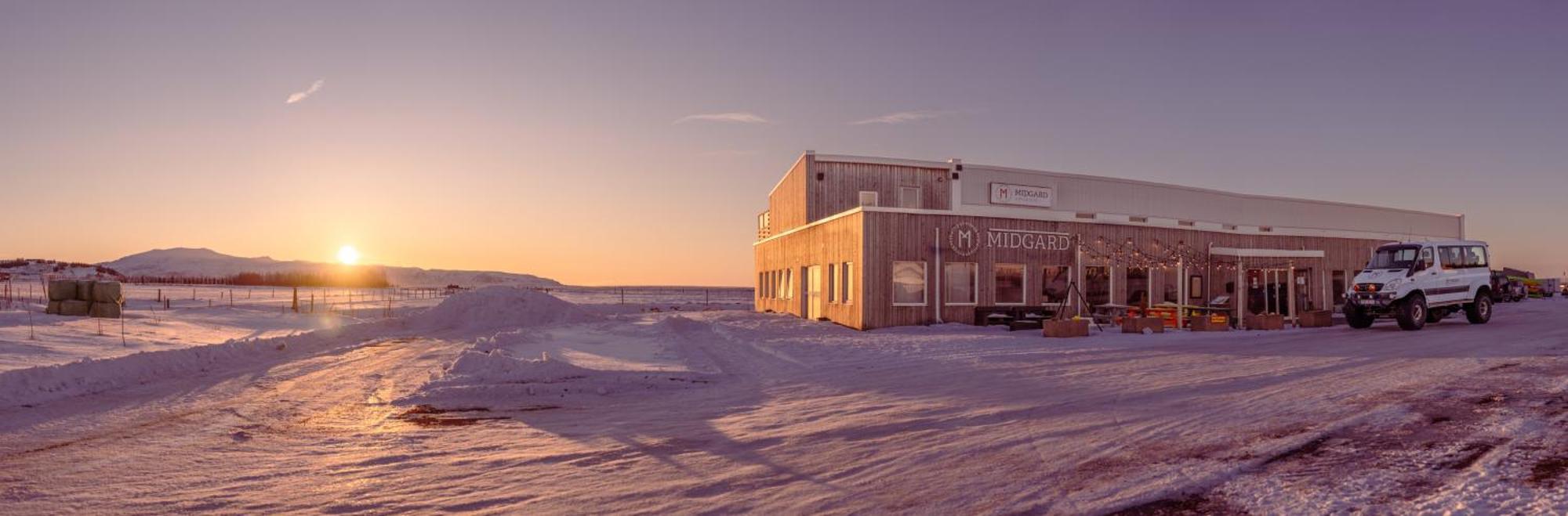 Midgard Base Camp Hostel Hvolsvollur Exterior photo